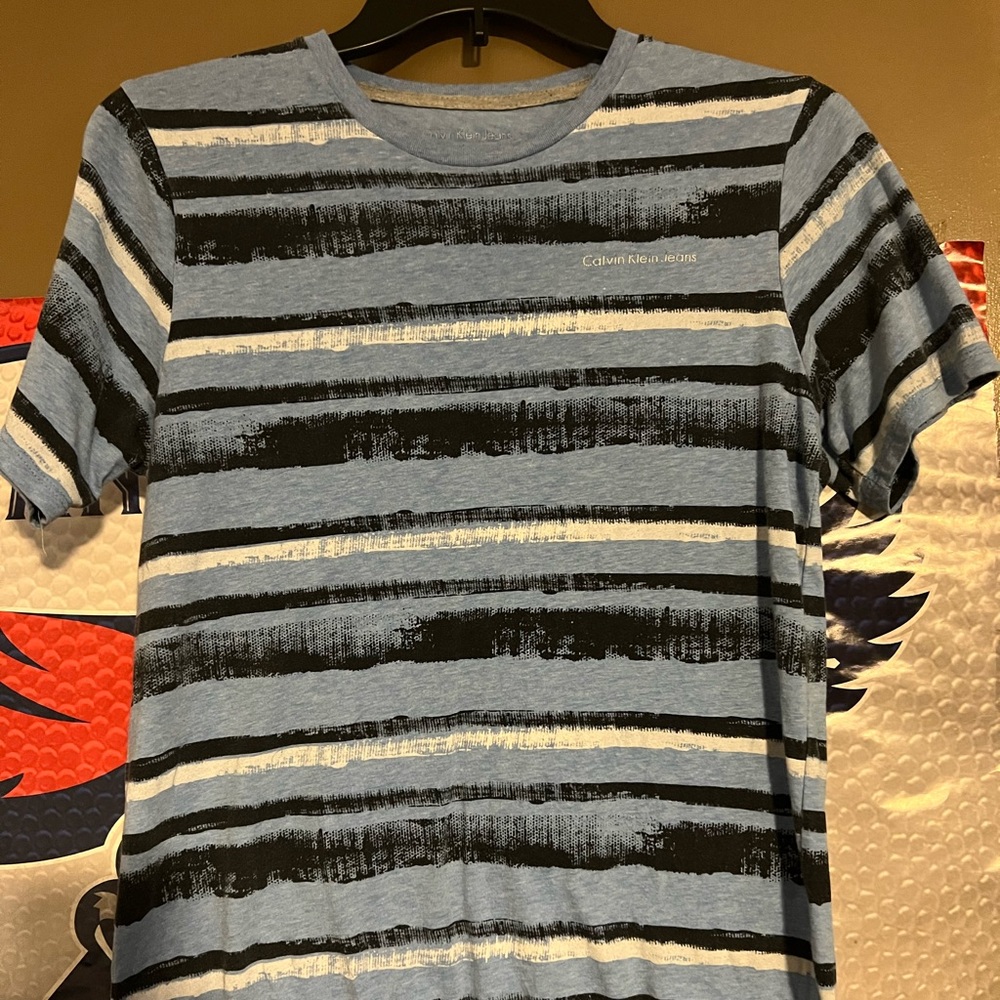 Calvin Klein boys short sleeve shirt L 14/16